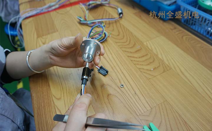 什么是滑環(huán)？導(dǎo)電滑環(huán)分類